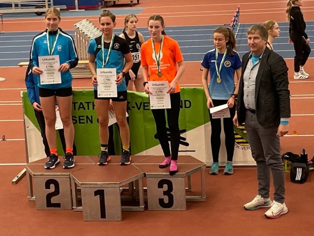 Landeshallenmeisterschaft MK U14 + 3000 m + Stab in Chemnitz